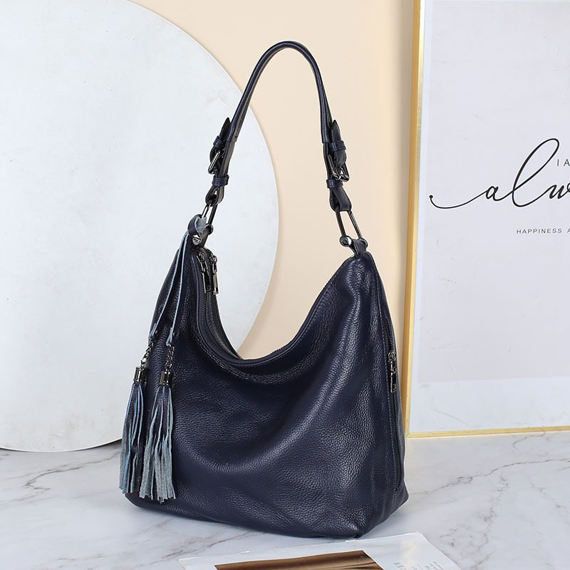Schultertasche für Damen ⎜ Elegante Hobo-Bag aus Lederoptik mit Quaste und breitem Tragegriff für Alltag und Freizeit