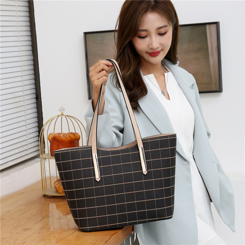 Vierteiliger Taschen-Set für Damen ⎜ Stylische Handtasche im karierten Design