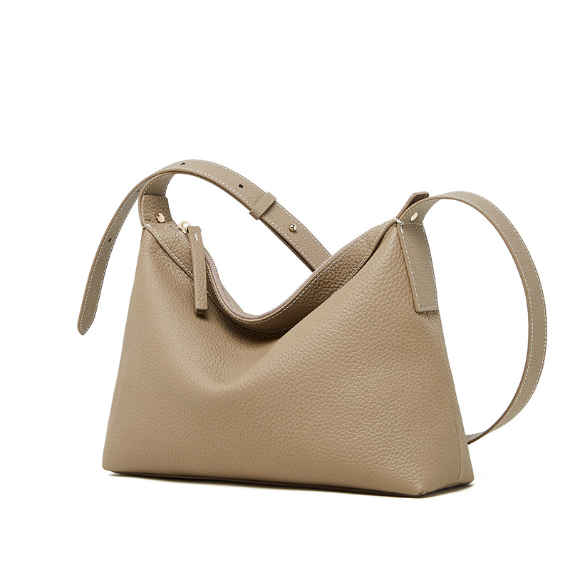Schultertasche aus Echtleder ⎜ Minimalistische Umhängetasche für stilvolle Outfits im Alltag