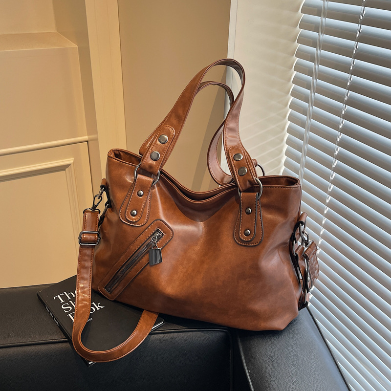 Schultertasche für Damen ⎜ Große Umhängetasche in Lederoptik mit Reißverschluss und viel Stauraum