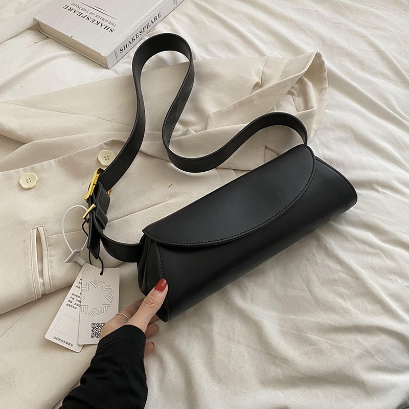 Moderne Gürteltasche für Damen ⎜ Schlanke Bauchtasche aus Kunstleder mit verstellbarem Gürtel
