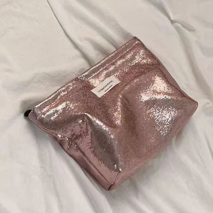 Kosmetiktasche für Damen ⎜ Glänzender Kulturbeutel mit viel Stauraum