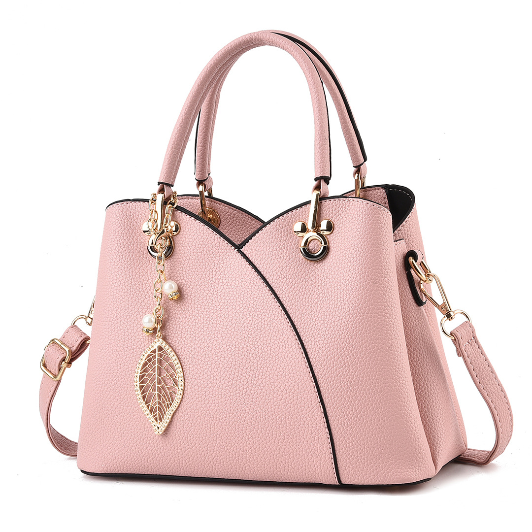Elegante Damentasche ⎜ Vielseitige Handtasche mit goldenen Akzenten und stilvollem Blattanhänger