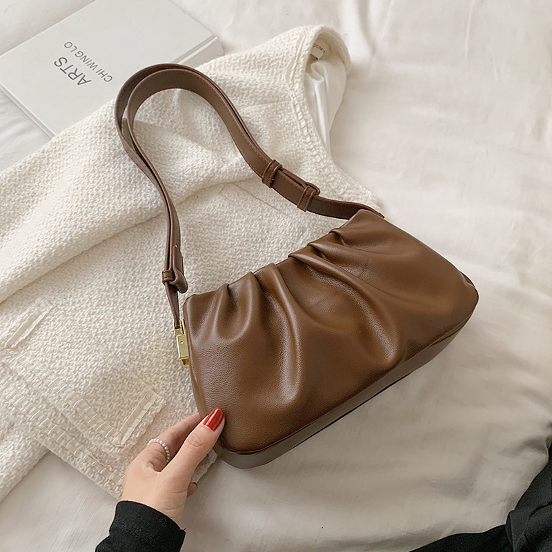 Schultertasche für Damen ⎜ Falten-Design Umhängetasche in Wolkenform für stilvolle Outfits und Alltag