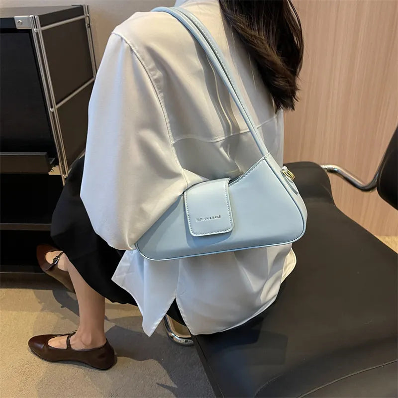 Schultertasche für Damen ⎜ Elegante Baguette-Bag im schlichten Design für Alltag und Freizeit