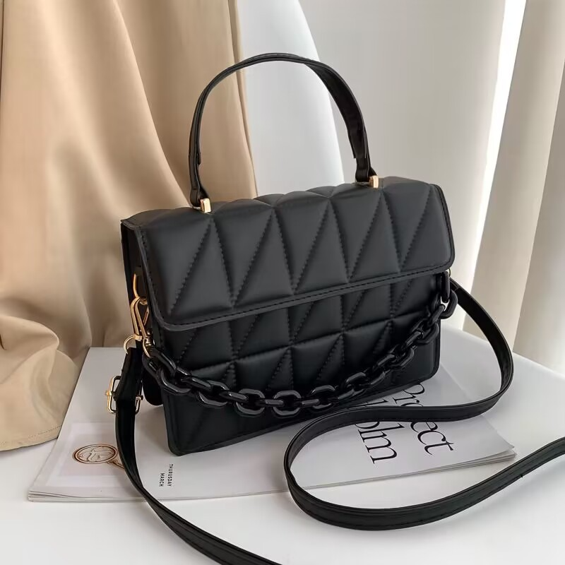 Handtasche für Damen ⎜ Steppdesign mit Kette und Griff für Alltag und Freizeit