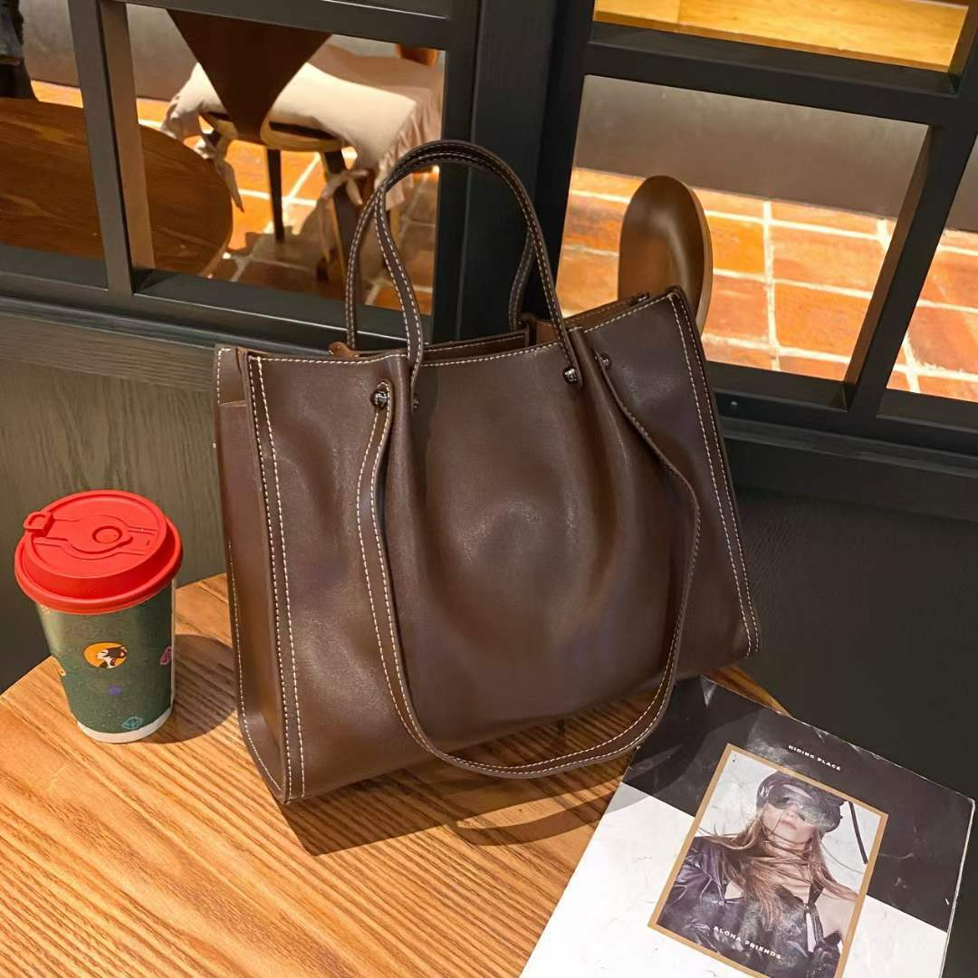 Große Damen Schultertasche ⎜ Elegante Ledertasche mit viel Stauraum für Alltag und Büro