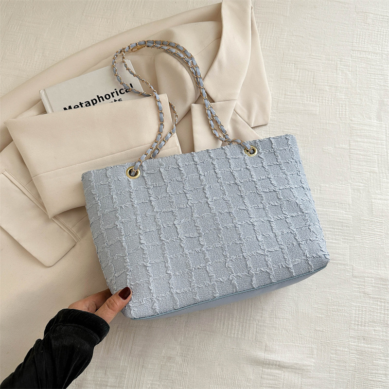 Schultertasche für Damen ⎜ Elegante Handtasche mit Kettenriemen und großem Stauraum für Alltag und Büro