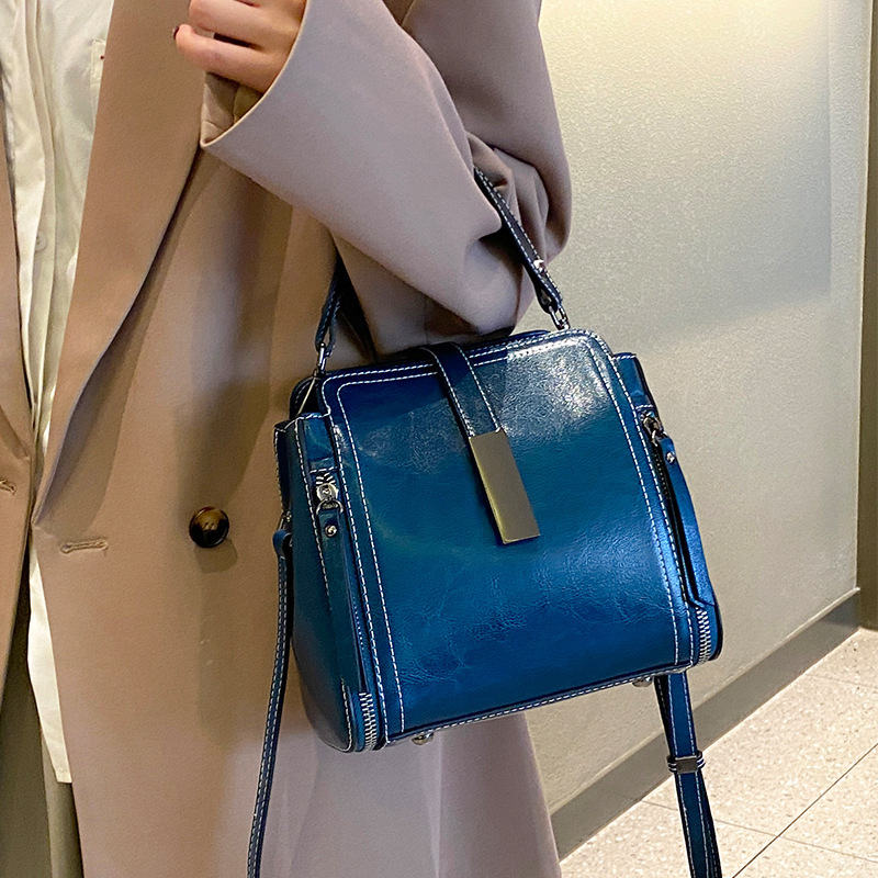 Damen Schultertasche aus Echtleder ⎜ Elegante Umhängetasche für Alltag und Büro mit Kurzgriff und Reißverschluss