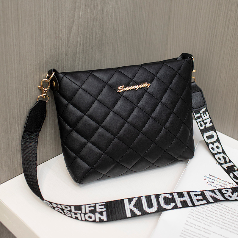 Damen Umhängetasche ⎜ Kleine Schultertasche mit Steppmuster und Verstellbarem Tragegurt