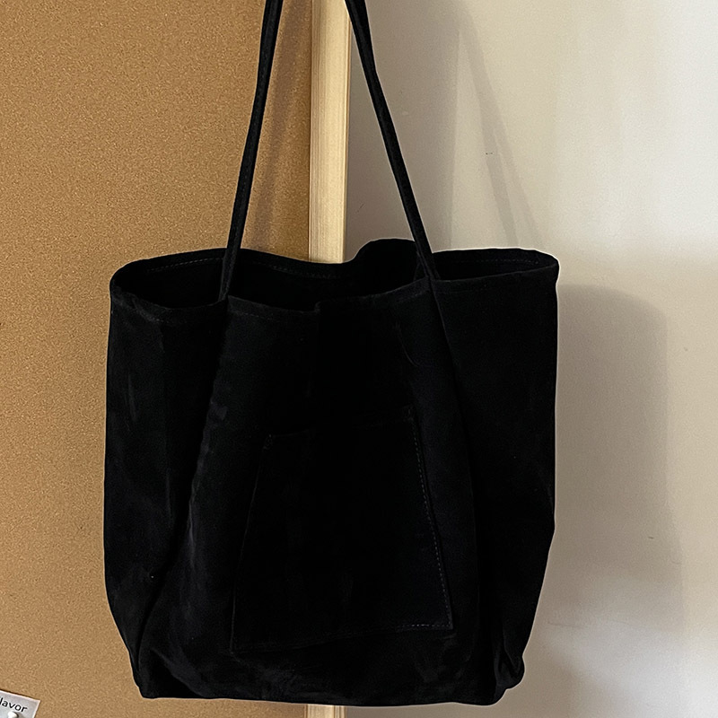 Schlichte Schultertasche für Damen ⎜ Große Suede Tasche mit Praktischen Trägern und Modischem Design