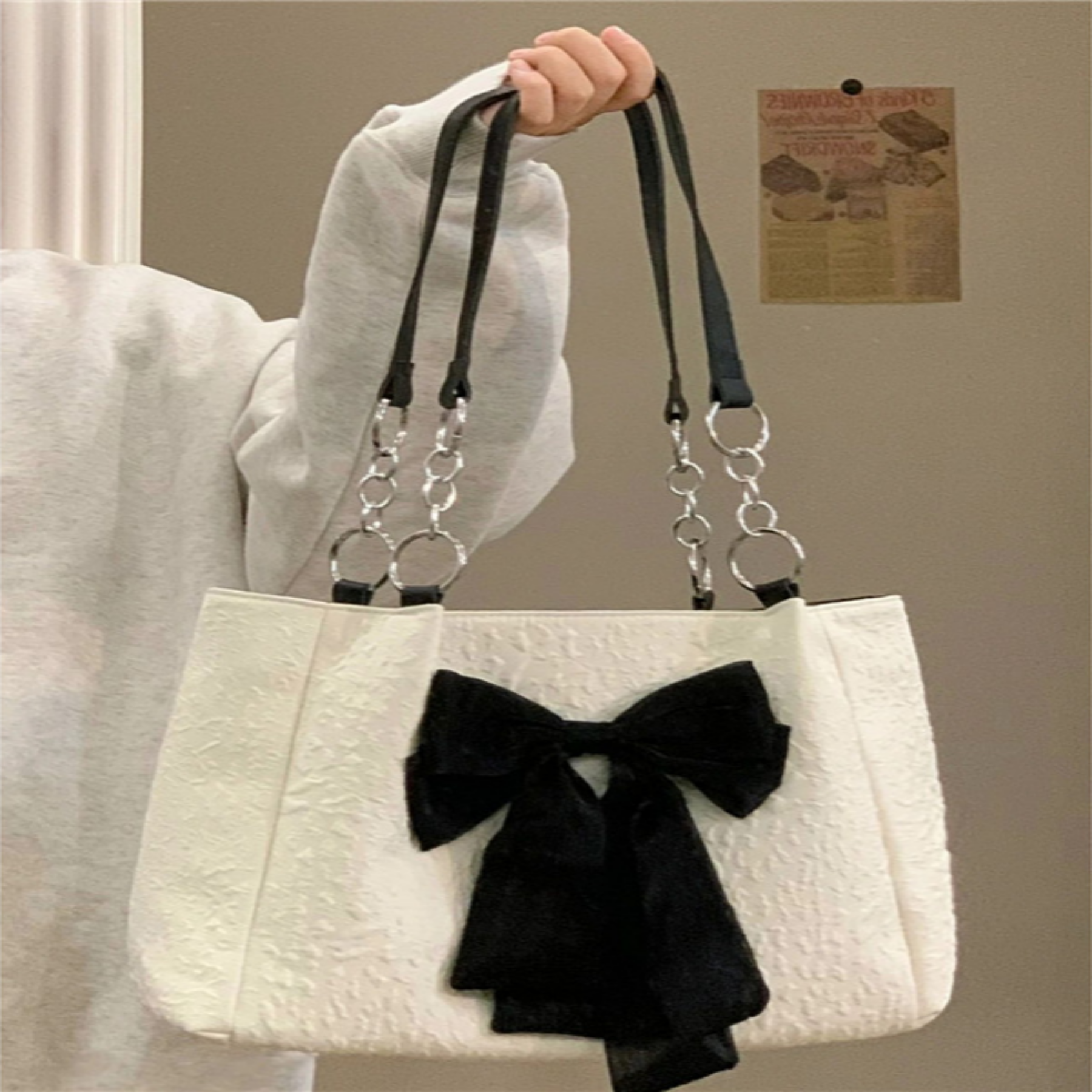 Tote Bag für Damen ⎜ Geräumiges Design mit niedlichem Schleifen-Detail und praktischer Schulterkette