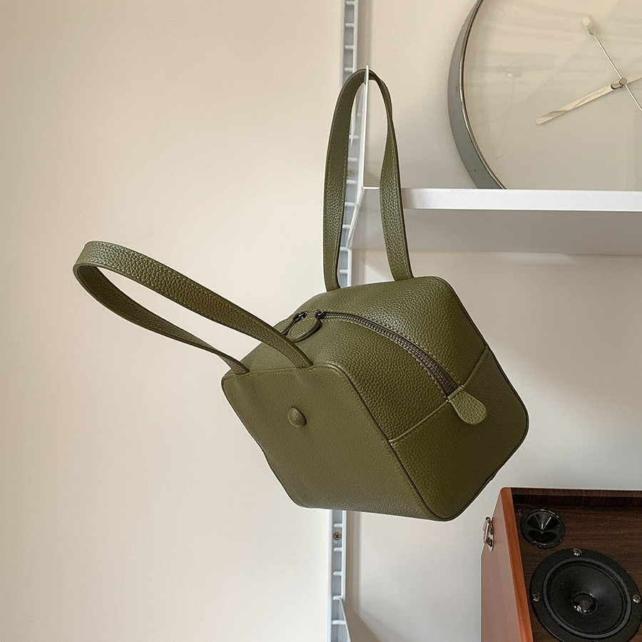 Damen Schultertasche ⎜ Kleine quadratische Tasche mit schlichtem Design und mattem Finish