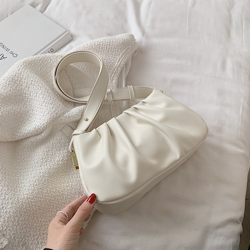 Schultertasche für Damen ⎜ Falten-Design Umhängetasche in Wolkenform für stilvolle Outfits und Alltag