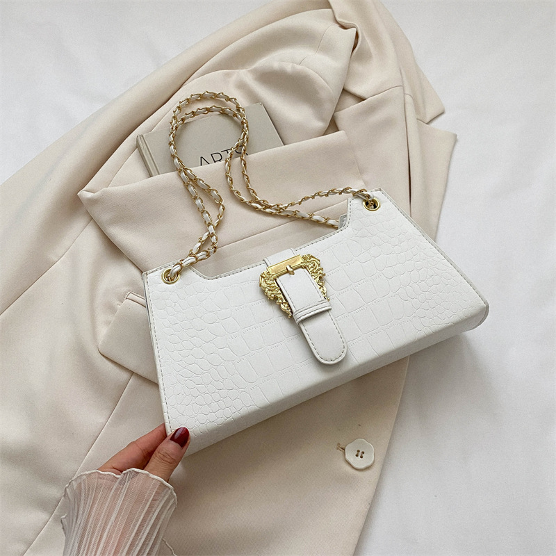 Kleine Umhängetasche für Damen ⎜ Krokodilleder-Look mit goldener Kette