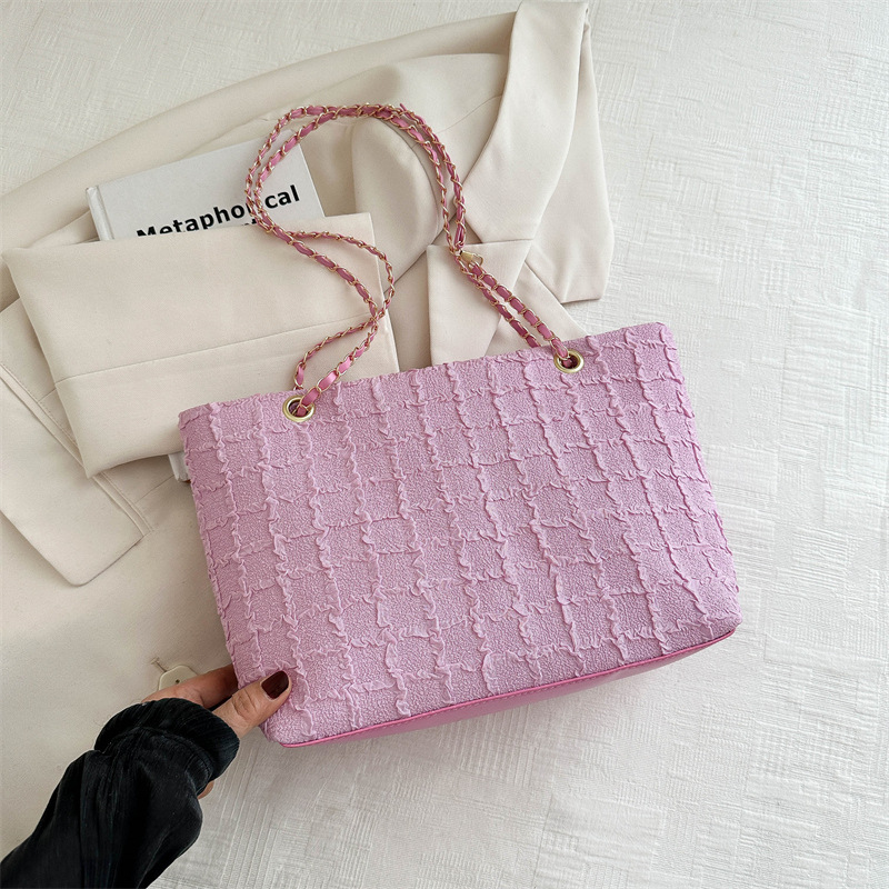 Schultertasche für Damen ⎜ Elegante Handtasche mit Kettenriemen und großem Stauraum für Alltag und Büro