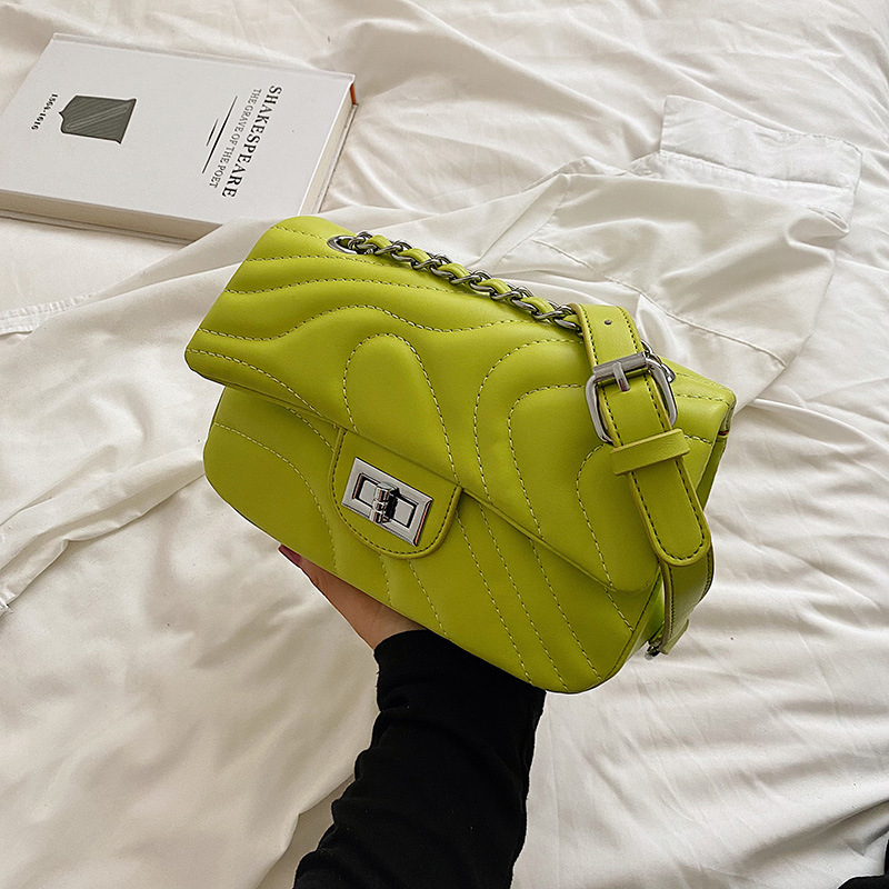 Ketten Crossbody Bag für Damen ⎜ Modische Schultertasche im trendigen Design mit praktischer Tragefunktion