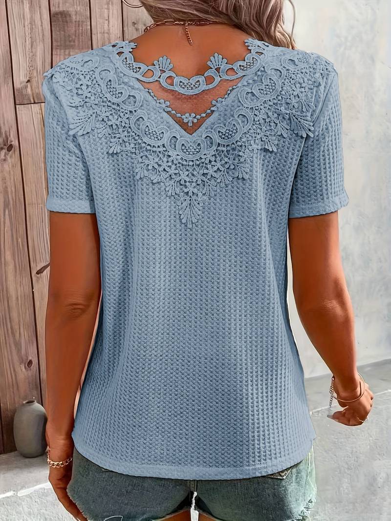 Lilli - T-Shirt aus kontrastierender Spitze mit Rundhalsausschnitt