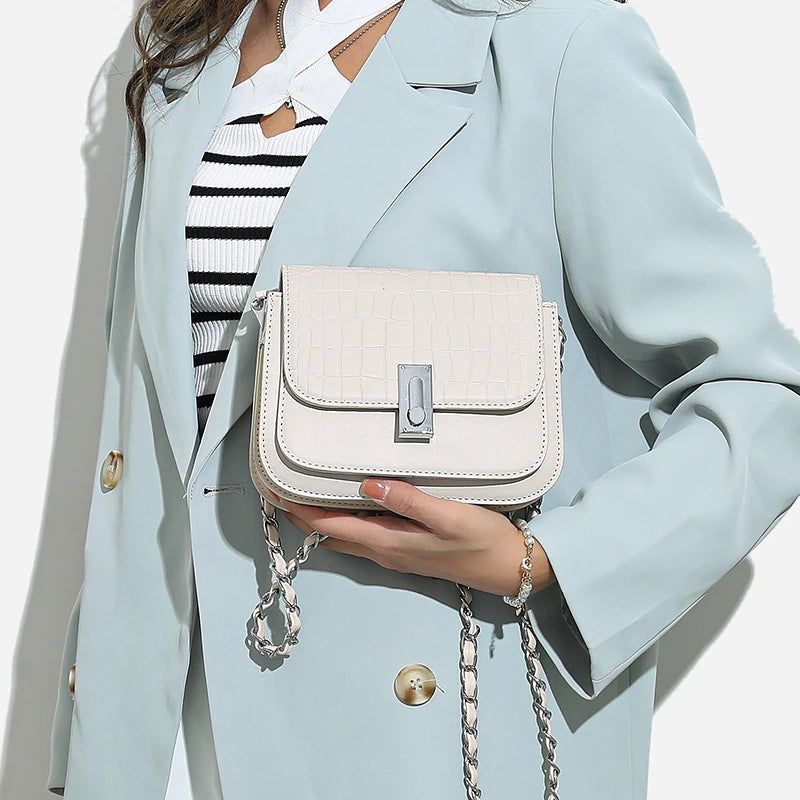 Schultertasche für Damen ⎜ Elegante Kettentasche mit Krokoprägung für stilvolle Auftritte und besondere Anlässe