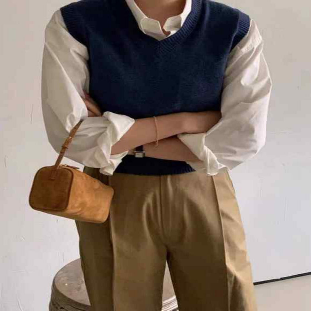 Schultertasche für Damen ⎜ Kompakte Retro-Tasche aus Wildleder im 90er-Stil für Herbst und Alltag