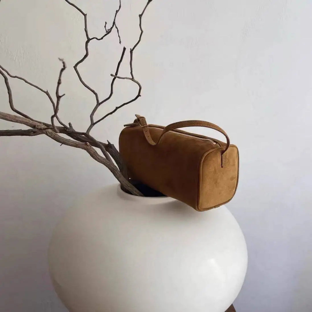 Schultertasche für Damen ⎜ Kompakte Retro-Tasche aus Wildleder im 90er-Stil für Herbst und Alltag
