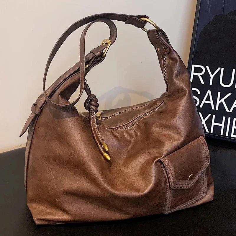 Schultertasche für Damen ⎜ Große Vintage-Umhängetasche aus Kunstleder mit Frontfach für Alltag und Büro