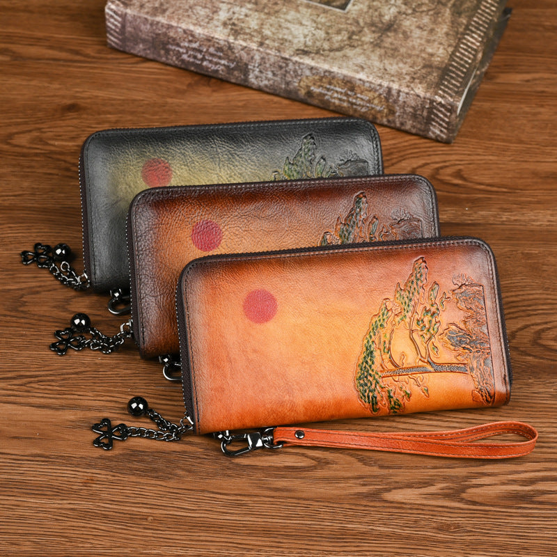 Damen Leder-Geldbörse ⎜ Lange Brieftasche mit geprägtem Baum-Motiv und praktischer Handgelenkband-Schlaufe