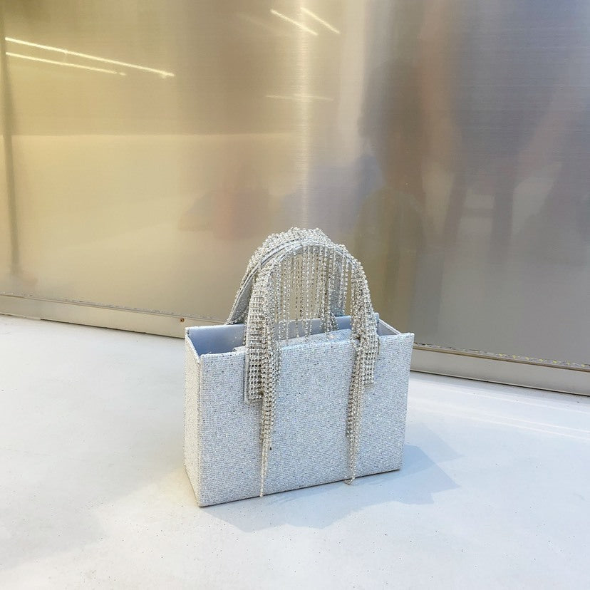 Handtasche für Damen ⎜ Glänzende Abendtasche mit Strassfransen und fester Form für festliche Anlässe