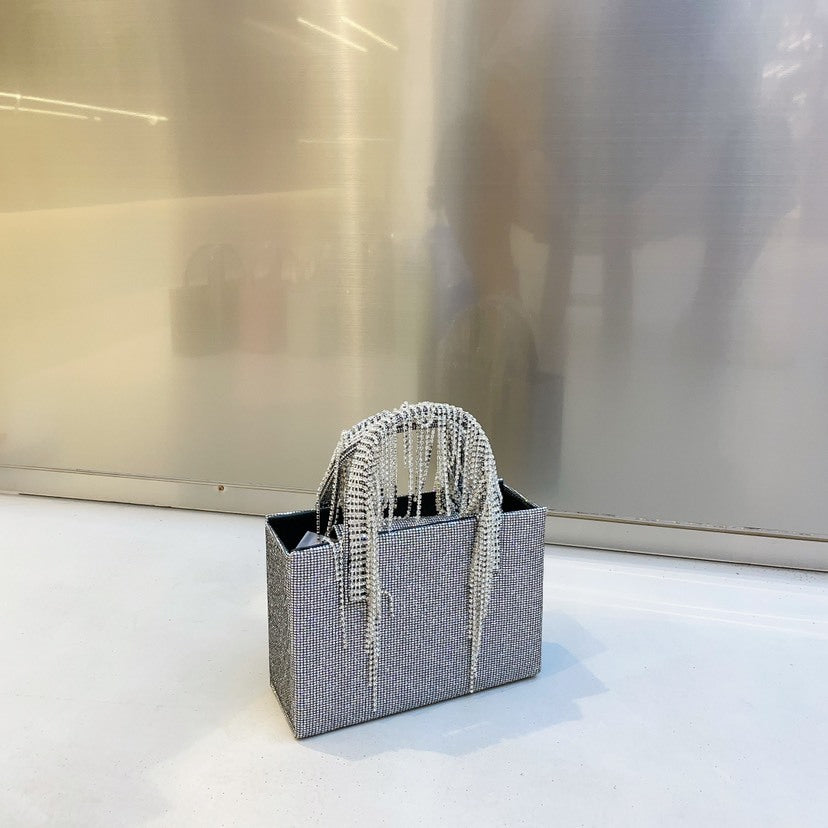 Handtasche für Damen ⎜ Glänzende Abendtasche mit Strassfransen und fester Form für festliche Anlässe