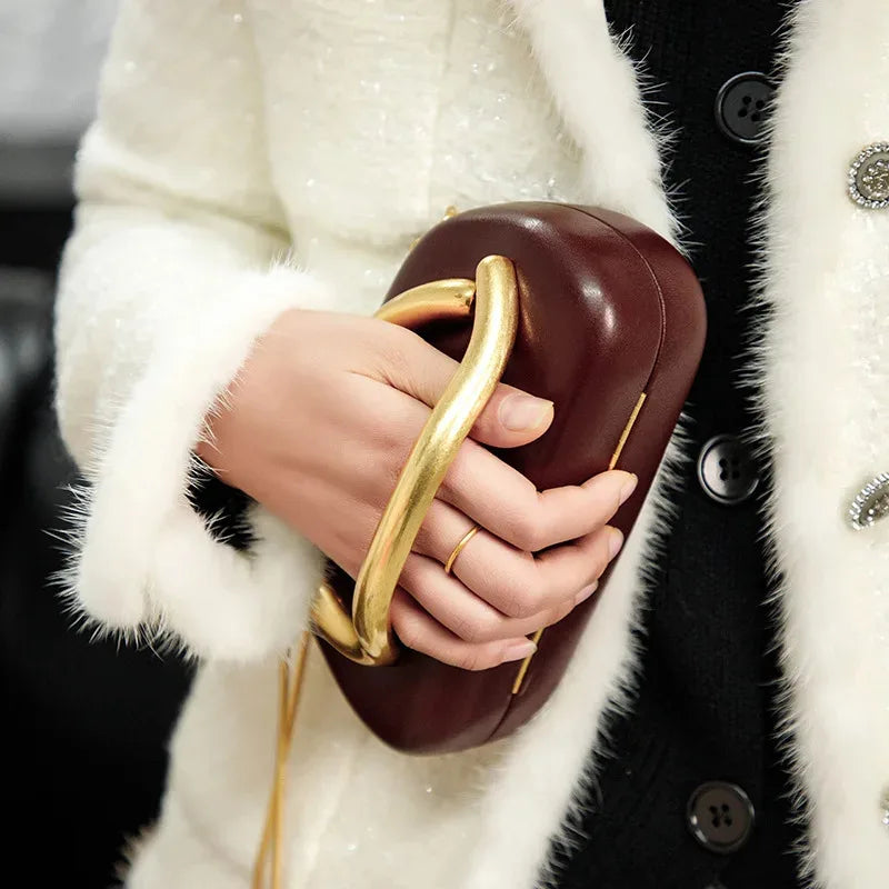Abendtasche für Damen ⎜ Elegante Clutch mit Retro-Metalldekor für festliche Anlässe und besondere Events