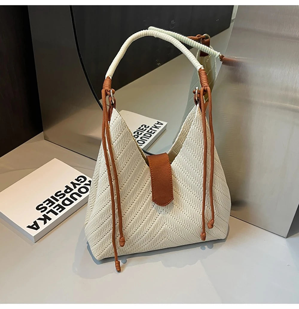 Shopper Tasche für Damen ⎜ Geräumige Underarm-Tasche mit Textilstruktur und stabilem Henkel für Alltag und Büro