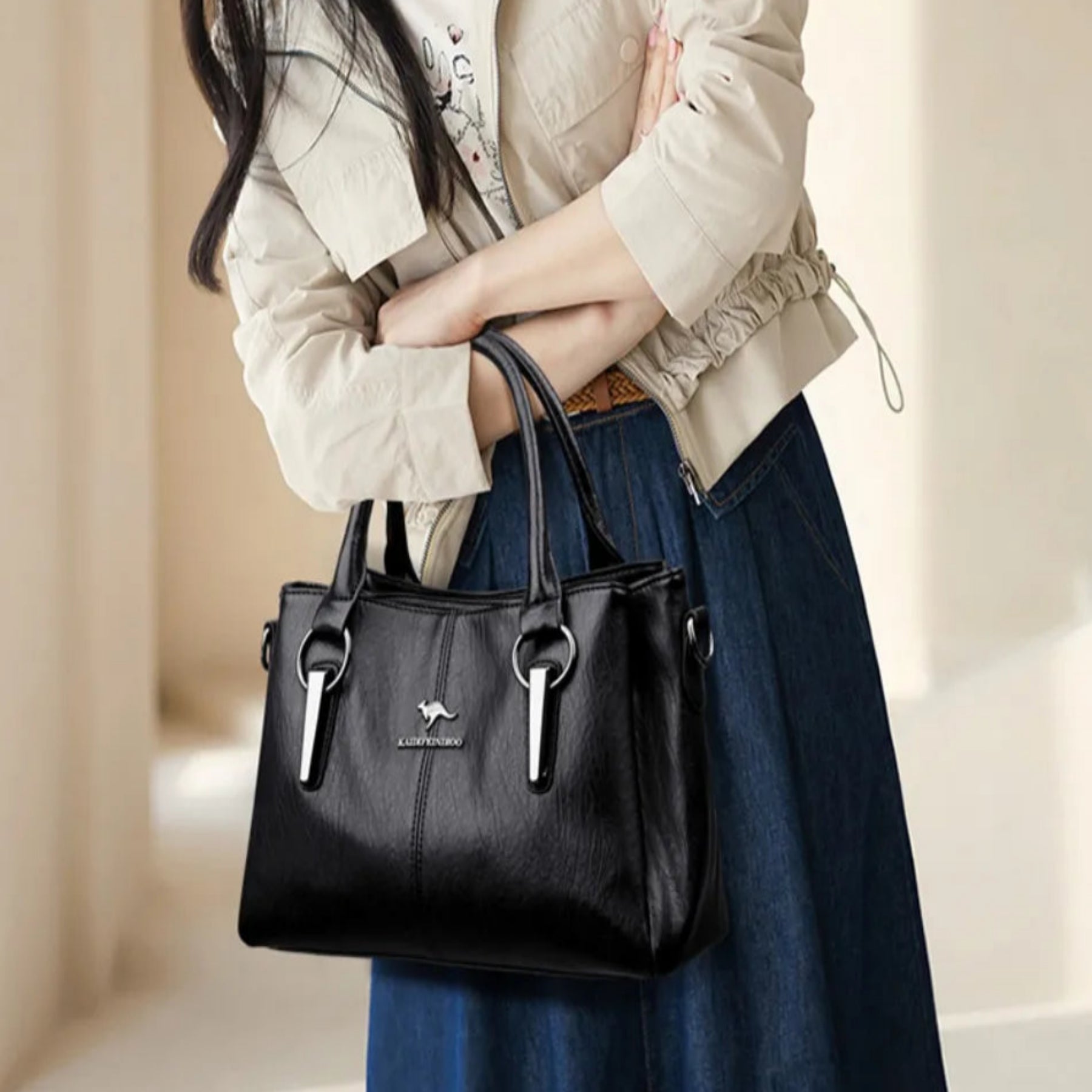Handtasche für Damen ⎜ Geräumiges Design mit Tragegriff und Schulterriemen