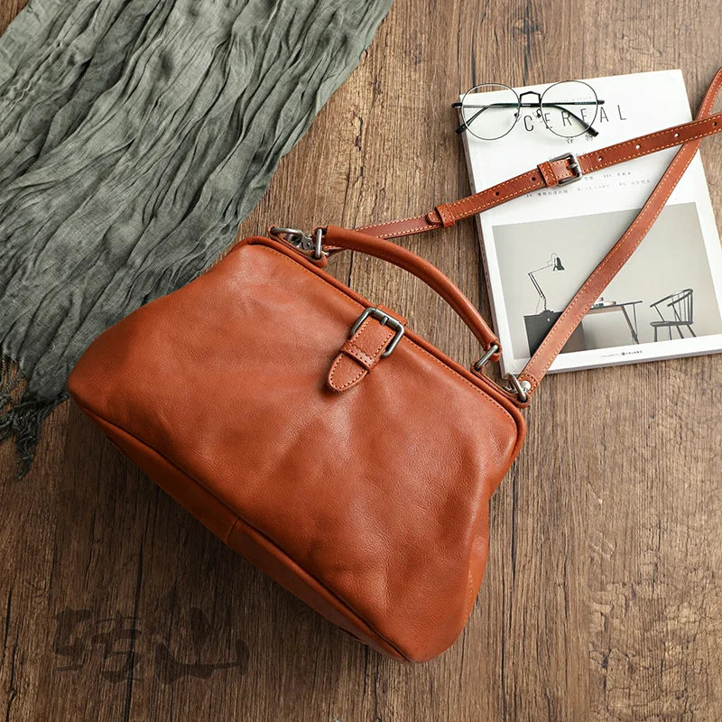 Handtasche für Damen ⎜ Vielseitige Retro-Tasche aus Kunstleder mit Tragegriff für Alltag und Büro