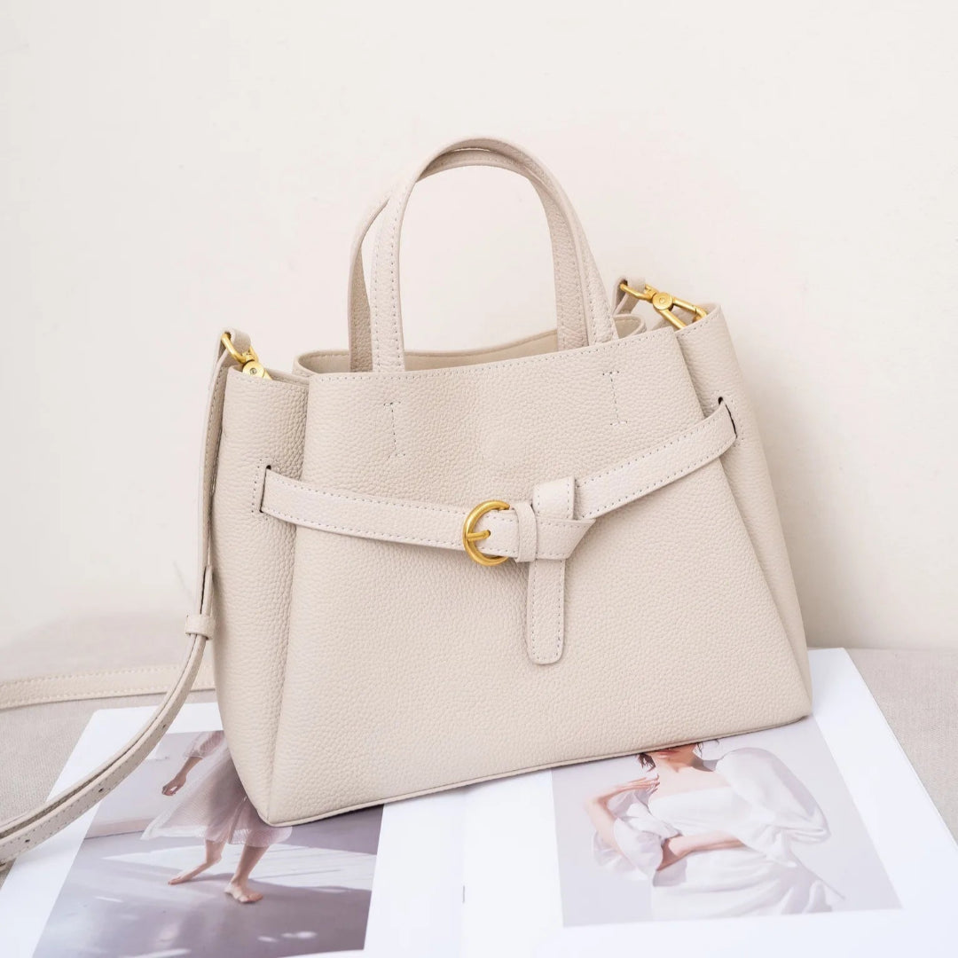 Handtasche aus Echtleder für Damen ⎜ Geräumige Alltagstasche mit Tragegriff und stilvoller Gürtelschnalle