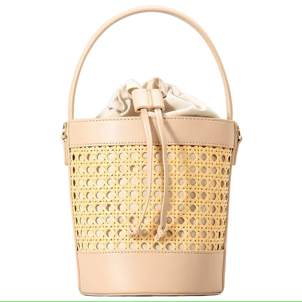 Runde Rattan Umhängetasche für Damen ⎜ Handgewebte Bucket Bag mit Zugverschluss und Lederakzenten