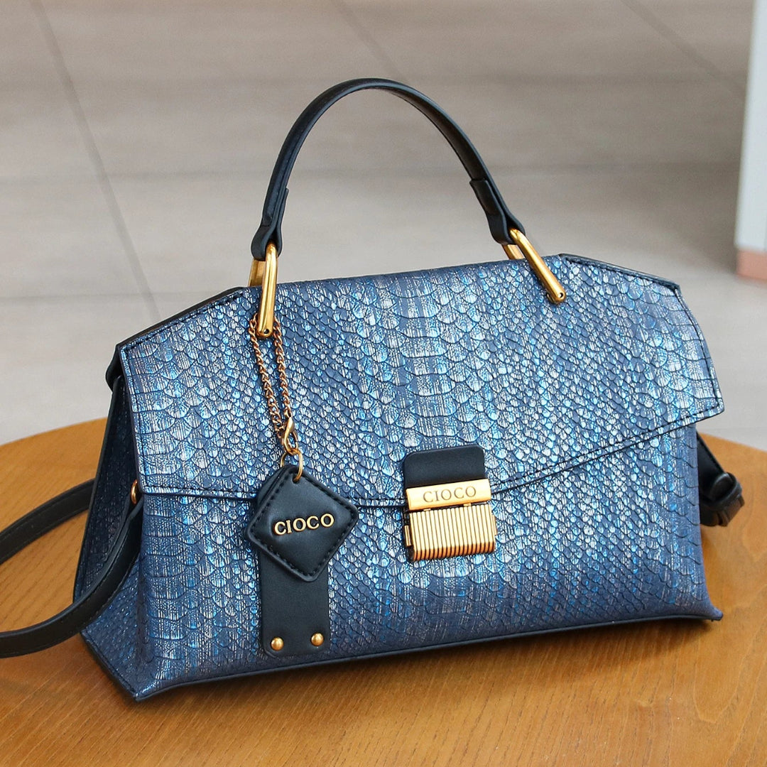 Damentasche mit Schlangenprägung ⎜ Elegante Handtasche in Blau mit Schultergurt und edlem Look
