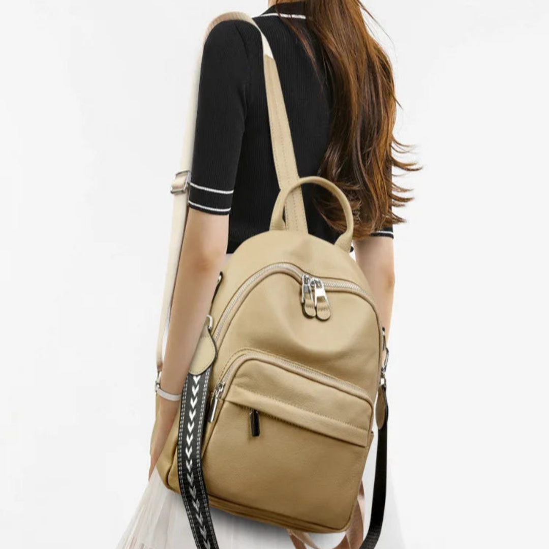 Damen Rucksack aus Leder ⎜ Vielseitiger Reiserucksack mit Fronttasche und verstellbarem Schultergurt für den Alltag