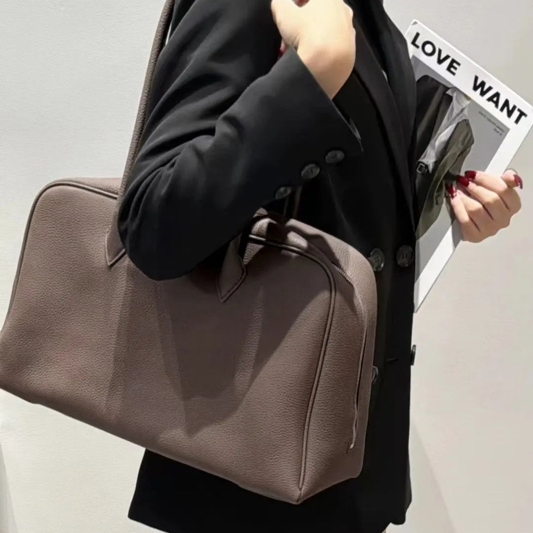 Handtasche für Damen ⎜ Geräumige Schultertasche in Lederoptik mit elegantem Design und stabilem Tragegriff