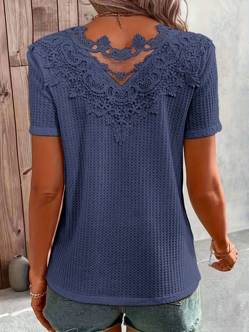 Lilli - T-Shirt aus kontrastierender Spitze mit Rundhalsausschnitt