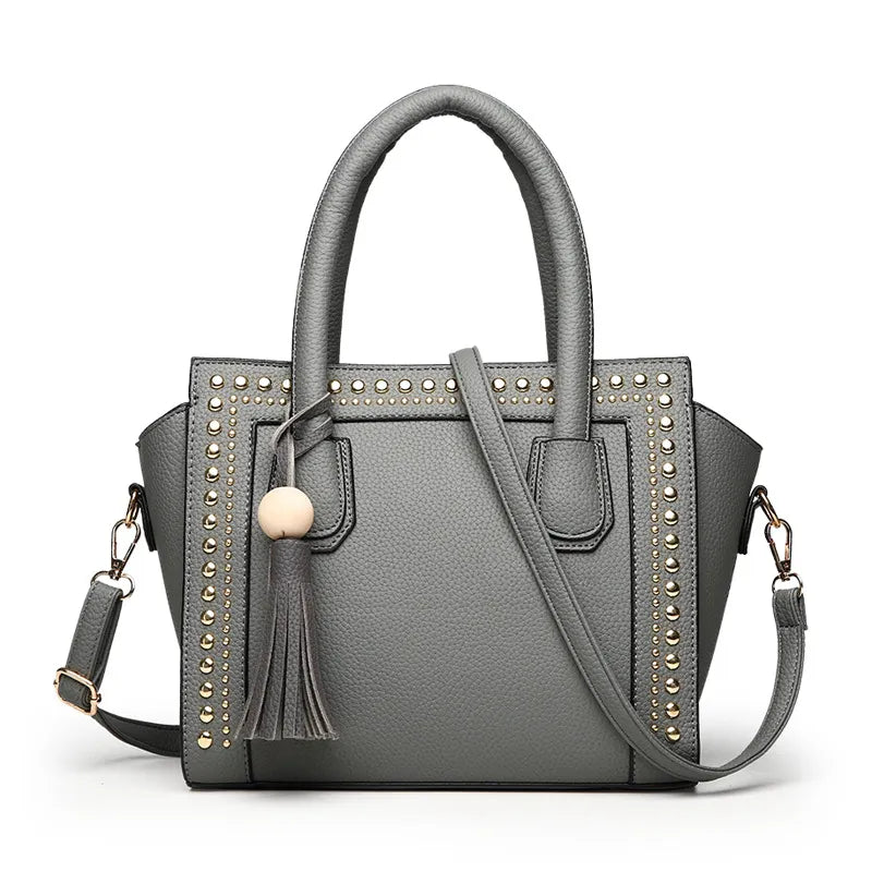 Handtasche für Damen ⎜ Geräumige Tragetasche im Doctor-Bag-Stil mit Nieten und Quaste für Alltag und Büro