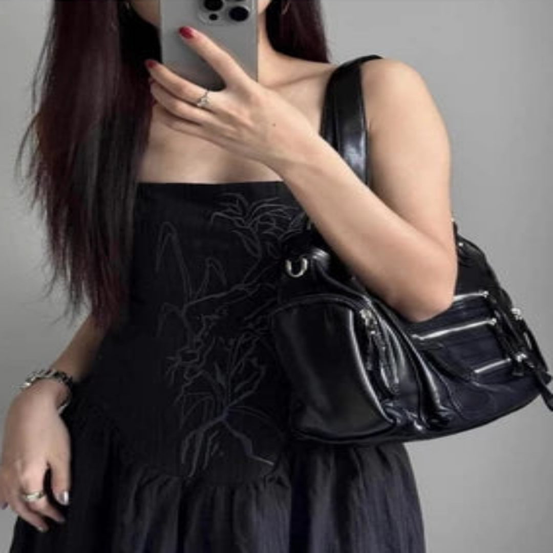 Damen Handtasche in Schwarz ⎜ Vintage Schultertasche im Biker-Stil mit Reißverschlüssen und abnehmbarem Gurt